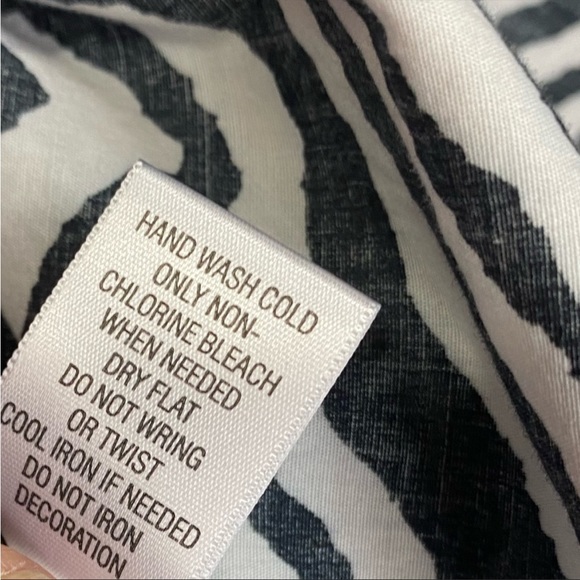 Dana Buchman Zebra Print Tunic - Picture 10 of 11